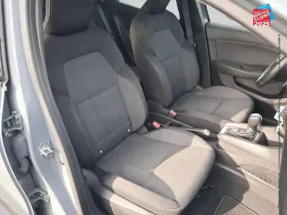 Photo 4 Renault Clio  1.6 E-Tech hybride 140ch Zen -21N