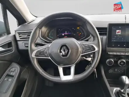 Photo 11 Renault Clio  1.6 E-Tech hybride 140ch Zen -21N