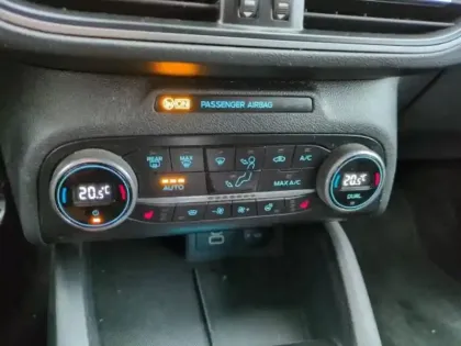 Photo 8 Ford Focus  1.0 Flexifuel mHEV 125ch ST-Line Style