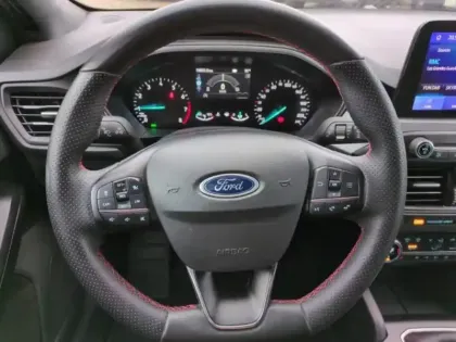 Photo 10 Ford Focus  1.0 Flexifuel mHEV 125ch ST-Line Style