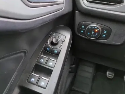 Photo 12 Ford Focus  1.0 Flexifuel mHEV 125ch ST-Line Style