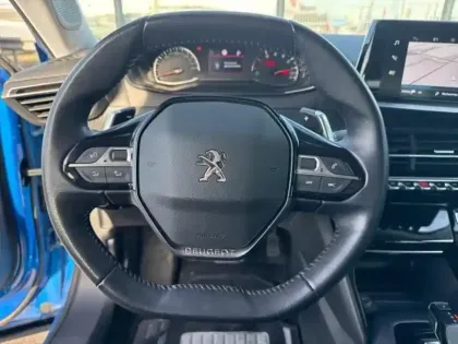 Photo 11 Peugeot 2008  1.2 PureTech 130ch S&S Allure EAT8 7cv