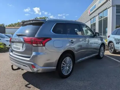 Photo 2 Mitsubishi Outlander  PHEV Twin Motor Business 4WD Euro6d-T EVAP 5cv