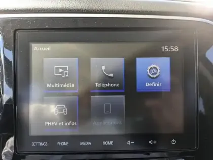 Photo 14 Mitsubishi Outlander  PHEV Twin Motor Business 4WD Euro6d-T EVAP 5cv