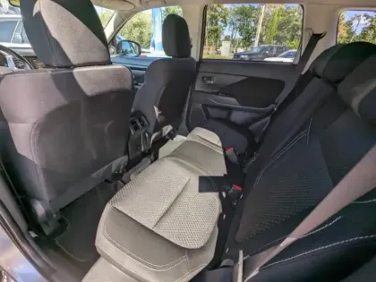 Photo 4 Mitsubishi Outlander  PHEV Twin Motor Business 4WD Euro6d-T EVAP 5cv