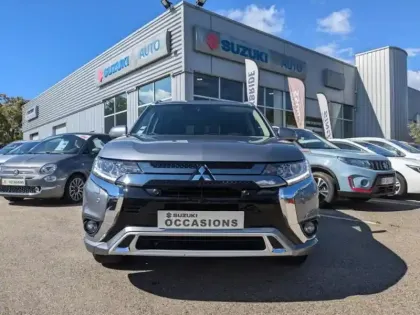 Photo 6 Mitsubishi Outlander  PHEV Twin Motor Business 4WD Euro6d-T EVAP 5cv