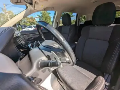 Photo 3 Mitsubishi Outlander  PHEV Twin Motor Business 4WD Euro6d-T EVAP 5cv