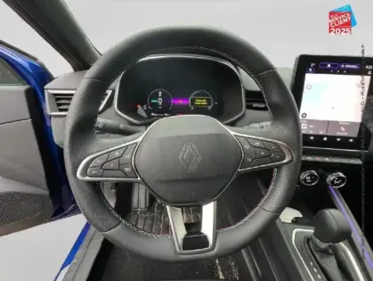 Photo 11 Renault Clio  1.6 E-Tech 145ch full hybrid esprit Alpine - 25 Camera GPS