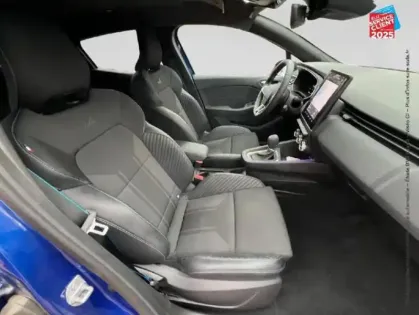 Photo 4 Renault Clio  1.6 E-Tech 145ch full hybrid esprit Alpine - 25 Camera GPS