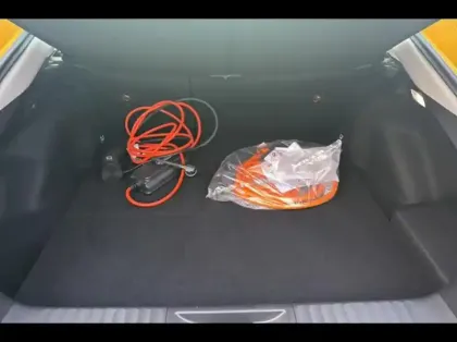 Photo 8 Toyota Prius  Rechargeable Hybride Rechargeable 223ch Lounge