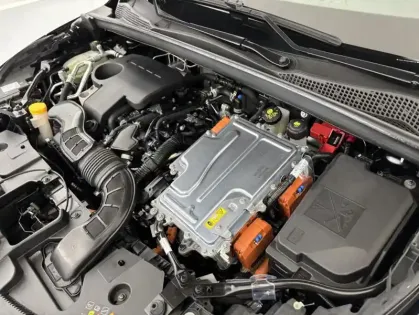 Photo 22 Renault Captur E-Tech full hybrid 145 Evolution 5p