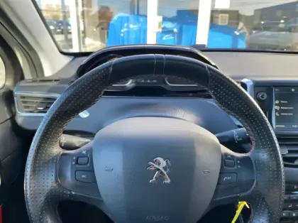 Photo 6 Peugeot 2008 1.5 BlueHDi 120ch E6.c GT Line S&amp;S EAT6