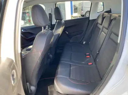 Photo 8 Peugeot 2008 1.5 BlueHDi 120ch E6.c GT Line S&amp;S EAT6