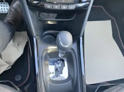 Photo 7 Peugeot 2008 1.5 BlueHDi 120ch E6.c GT Line S&amp;S EAT6