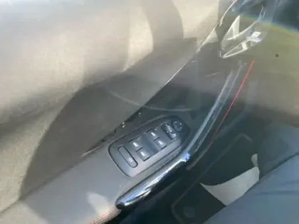 Photo 5 Peugeot 2008 1.5 BlueHDi 120ch E6.c GT Line S&amp;S EAT6