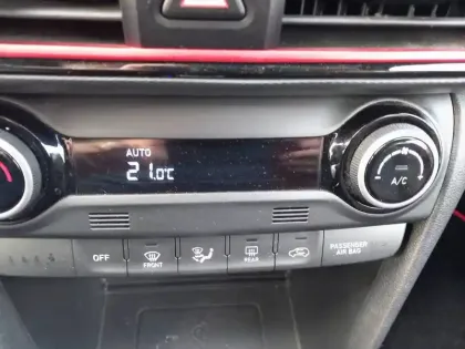 Photo 17 Hyundai Kona  1.6 CRDi 136 DCT-7