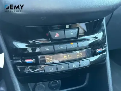 Photo 17 Peugeot 208  1.2 PureTech 82ch BVM5