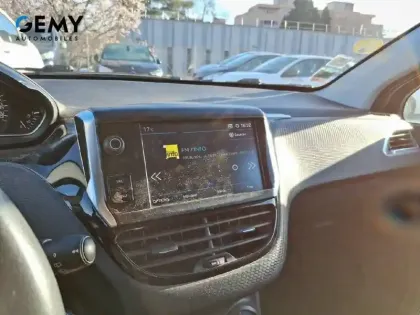 Photo 12 Peugeot 2008  1.6 BlueHDi 100ch BVM5