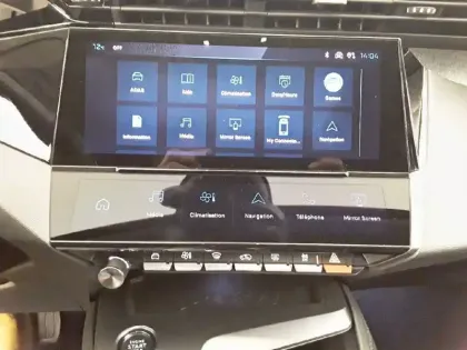 Photo 18 Peugeot 308  SW BlueHDi 130ch S&S EAT8