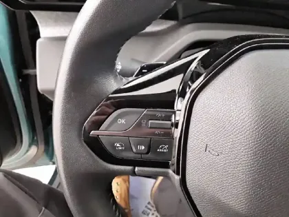 Photo 21 Peugeot 308  SW BlueHDi 130ch S&S EAT8