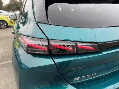 Photo 16 Peugeot 308  Electrique 55 kWh 156ch