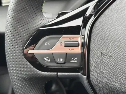 Photo 19 Peugeot 308  Electrique 55 kWh 156ch