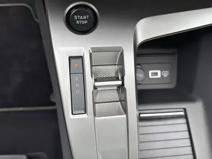 Photo 13 Peugeot 308  Electrique 55 kWh 156ch