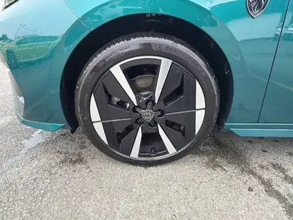 Photo 12 Peugeot 308  Electrique 55 kWh 156ch