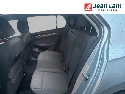 Photo 16 Volkswagen Golf  1.5 eHybrid 204 DSG6