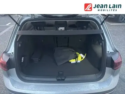 Photo 9 Volkswagen Golf  1.5 eHybrid 204 DSG6