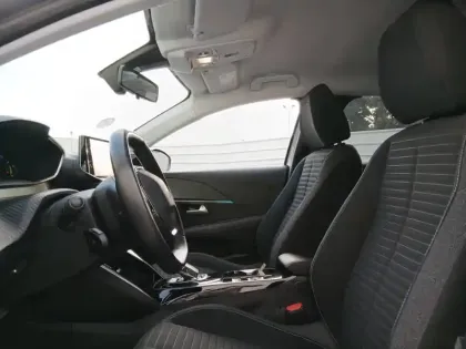 Photo 9 Peugeot 208  Electrique 50 kWh 136ch