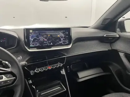 Photo 26 Peugeot 2008  Hybrid 145 e-DCS6