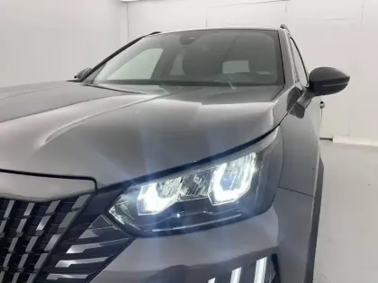 Photo 23 Peugeot 2008  Hybrid 145 e-DCS6