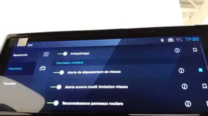 Photo 7 Peugeot 2008  Hybrid 145 e-DCS6