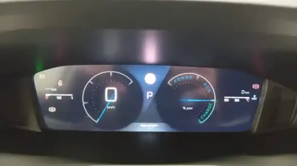 Photo 10 Peugeot 2008  Hybrid 145 e-DCS6