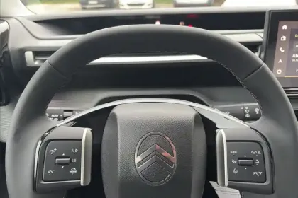 Photo 49 Citroën C3 Aircross  Hybride 145 e-DCS6