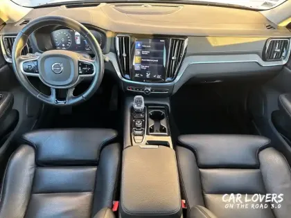 Photo 16 Volvo V60  T8 Twin Engine 303 ch + 87 ch Geartronic 8