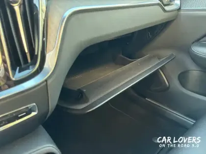 Photo 21 Volvo V60  T8 Twin Engine 303 ch + 87 ch Geartronic 8