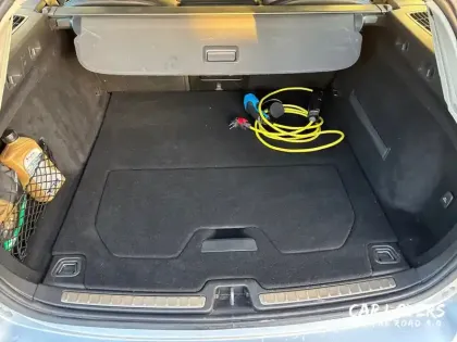 Photo 14 Volvo V60  T8 Twin Engine 303 ch + 87 ch Geartronic 8