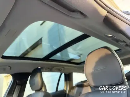 Photo 31 Volvo V60  T8 Twin Engine 303 ch + 87 ch Geartronic 8