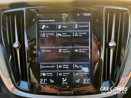 Photo 34 Volvo V60  T8 Twin Engine 303 ch + 87 ch Geartronic 8