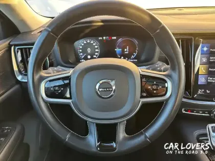 Photo 8 Volvo V60  T8 Twin Engine 303 ch + 87 ch Geartronic 8