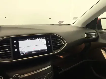 Photo 59 Peugeot 308  PureTech 110ch S&S BVM6