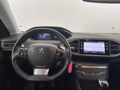 Photo 21 Peugeot 308  PureTech 110ch S&S BVM6
