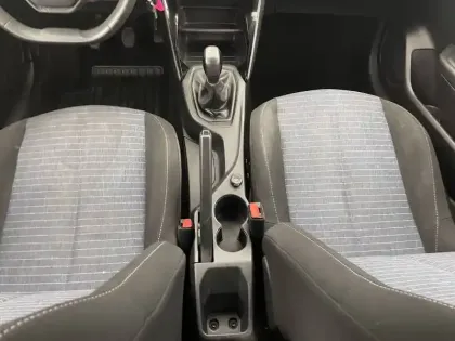 Photo 29 Peugeot 208  PureTech 75 S&S BVM5