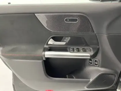 Photo 28 Mercedes GLA  250 e Hybrid EQ 8G-DCT