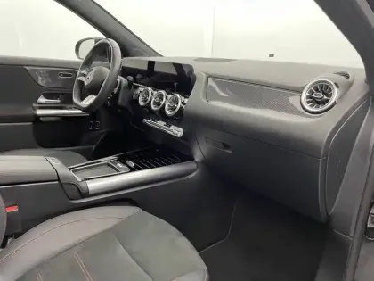 Photo 31 Mercedes GLA  250 e Hybrid EQ 8G-DCT