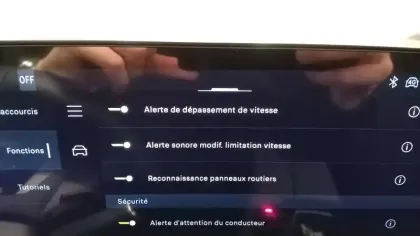 Photo 45 Peugeot 3008  Hybrid 145 e-DCS6