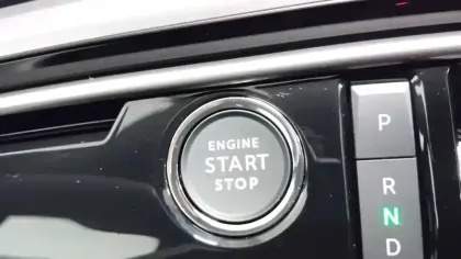 Photo 10 Peugeot 3008  Electrique 210 ch 73 kWh