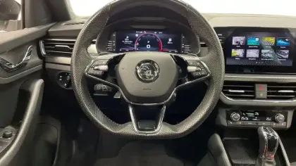 Photo 10 Skoda Kamiq  1.0 TSI Evo 110 ch DSG7